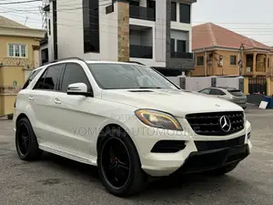 Mercedes-Benz M Class ML350 4MATIC 4dr SUV AWD (3.5L 6cyl 7A) 2014