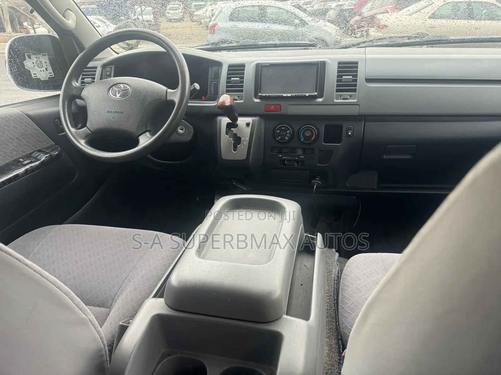 Toyota HiAce 2011 Black