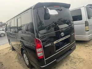 Toyota HiAce 2011 Black