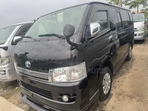 Toyota HiAce 2011 Black