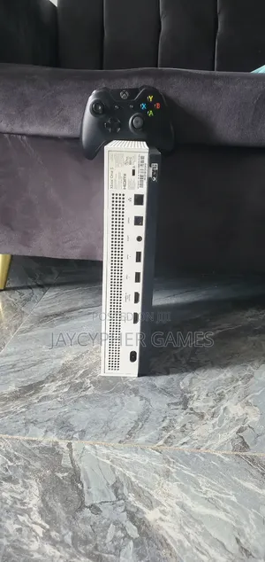 Xbox One S
