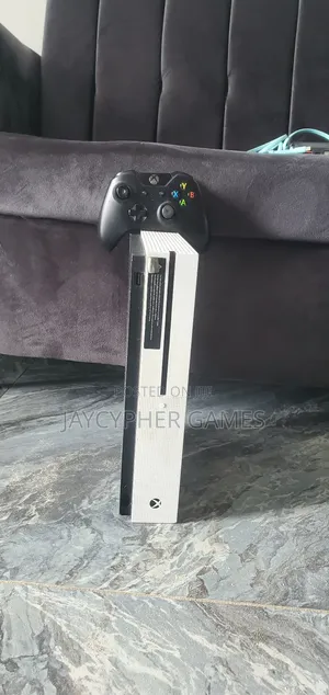 Xbox One S