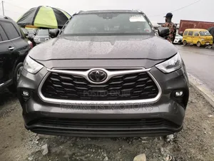 Toyota Highlander XLE AWD 2020 Gray