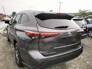Toyota Highlander XLE AWD 2020 Gray
