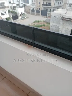 Dwarf Ochacho Balcony Glass