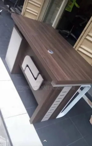 Unique Office Table 4ft