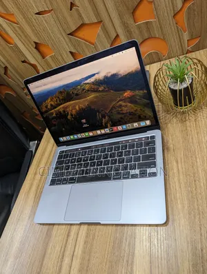 Laptop Apple MacBook Pro 2020 16GB Intel Core I5 SSD 512GB