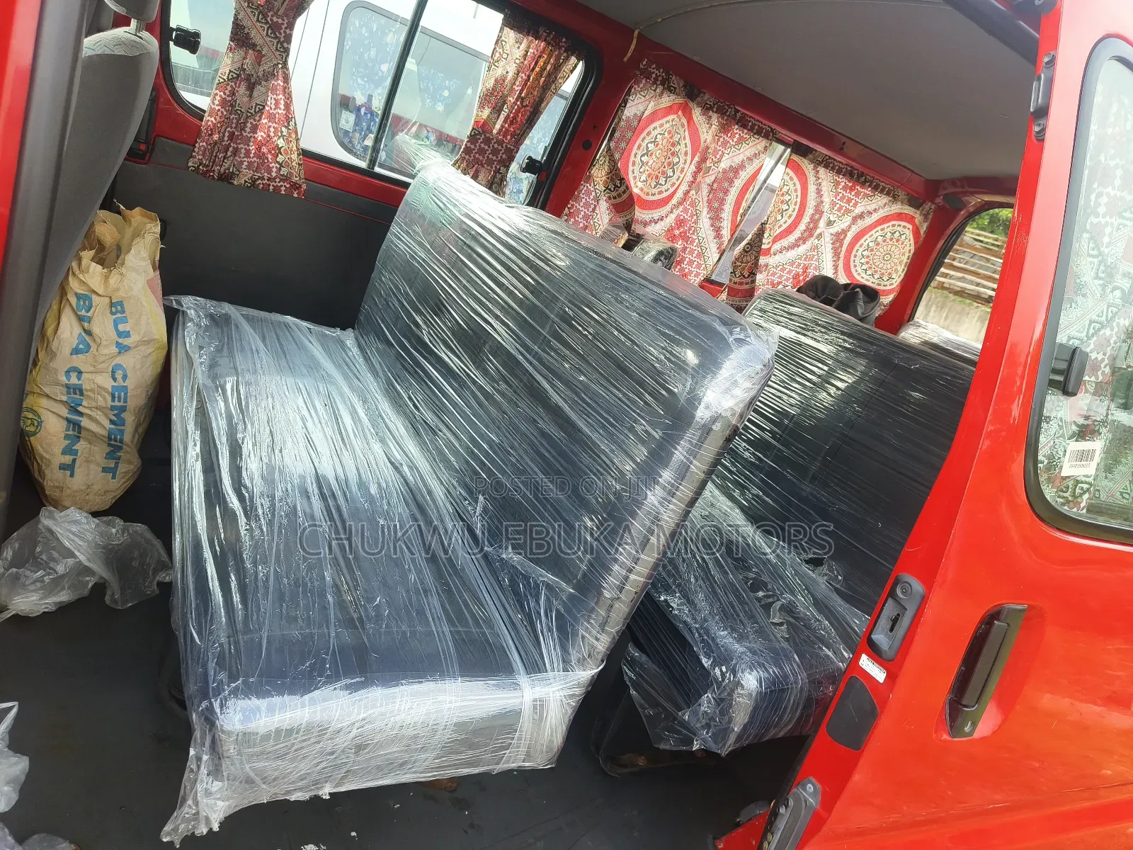 Toyota HiAce 2002 Red