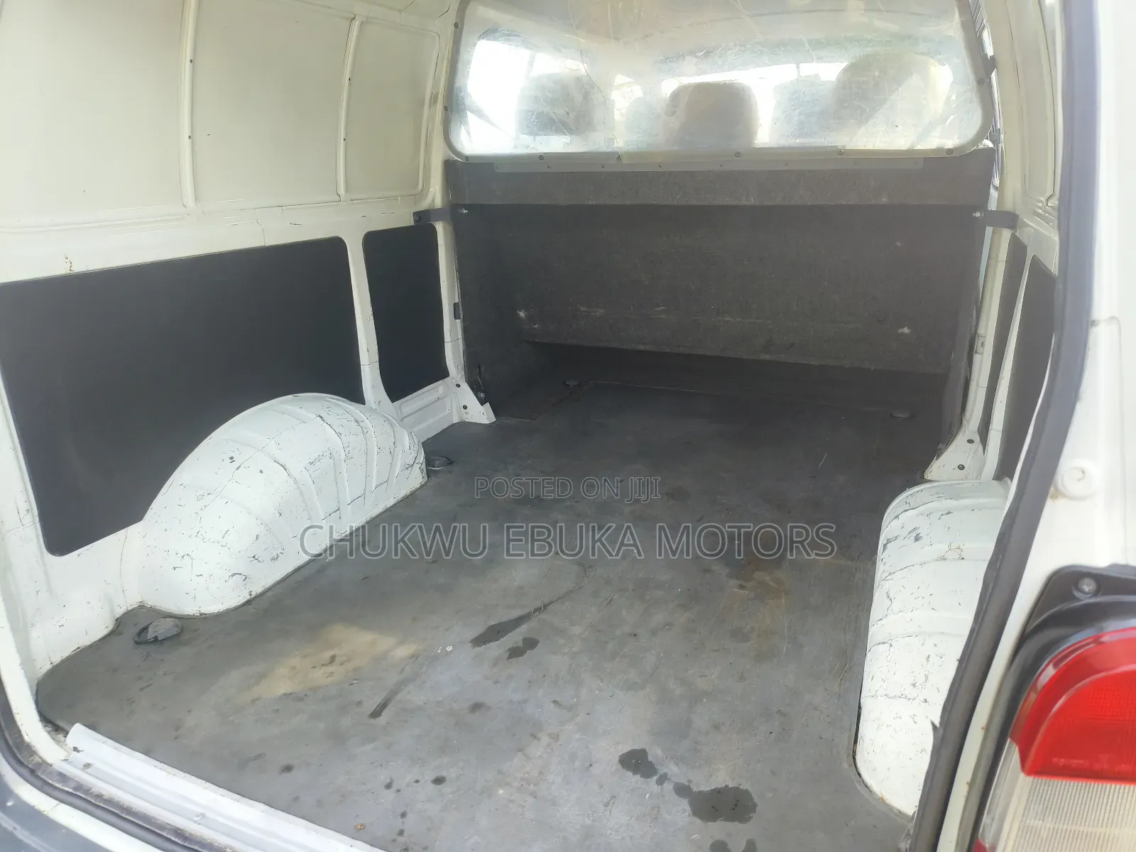 Toyota HiAce 2002 White