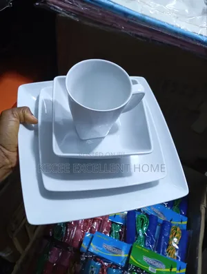 Dinner Set Breakable (16 Pieces)