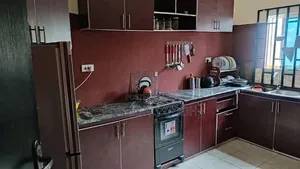 5bdrm Bungalow in Idoro Road / Ekit for sale
