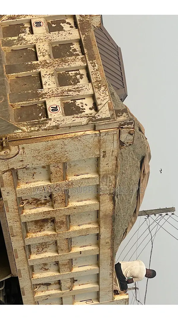 30 Tons Sharp Sand