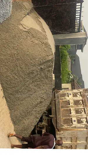 30 Tons Sharp Sand