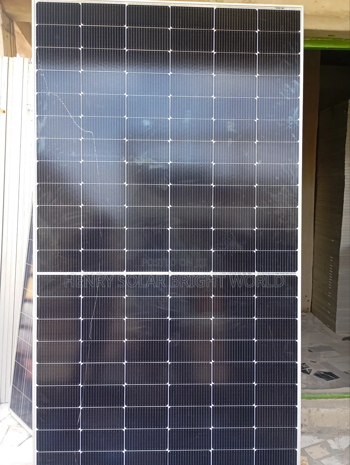 570w Solar Panel