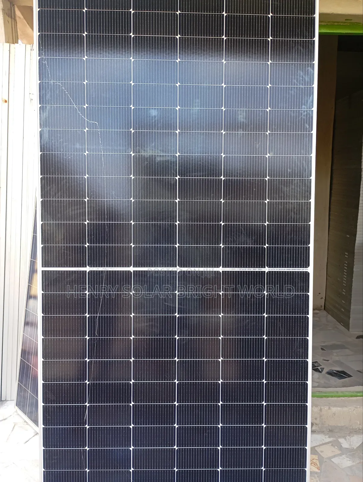 570w Solar Panel