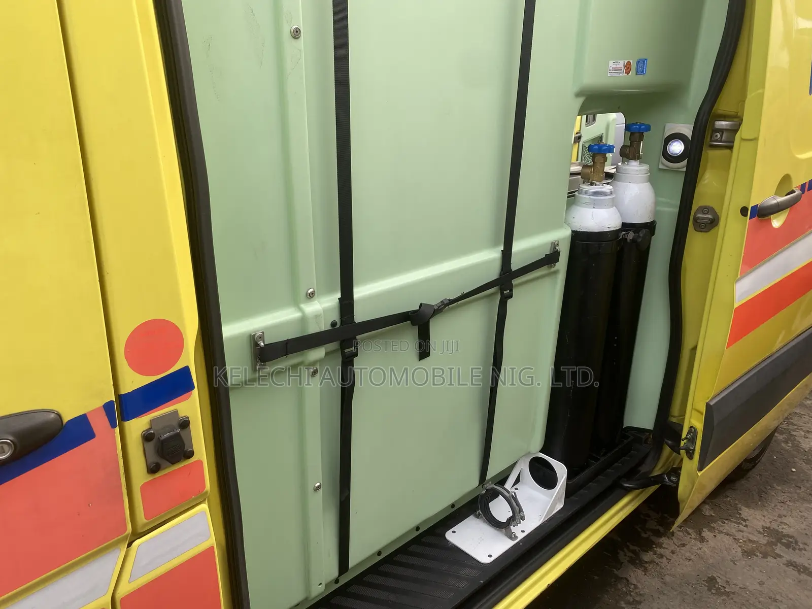 Mercedes-Benz Sprinter 2009 Yellow