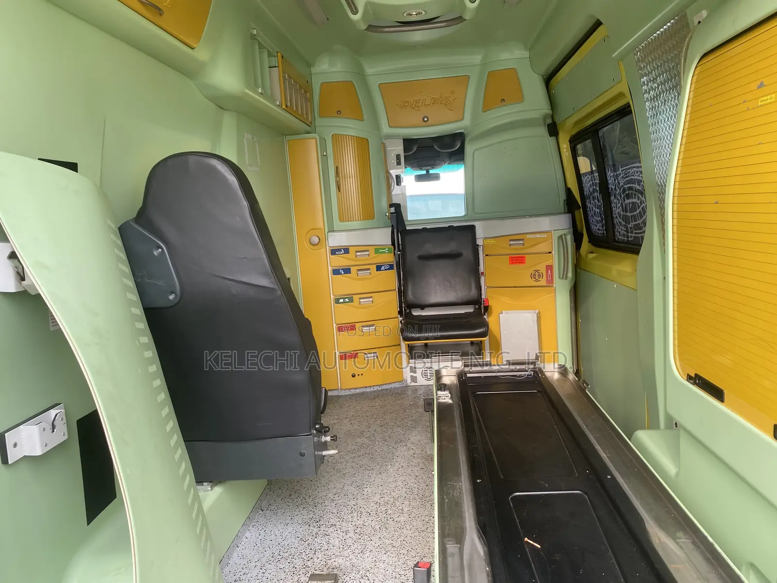 Mercedes-Benz Sprinter 2009 Yellow