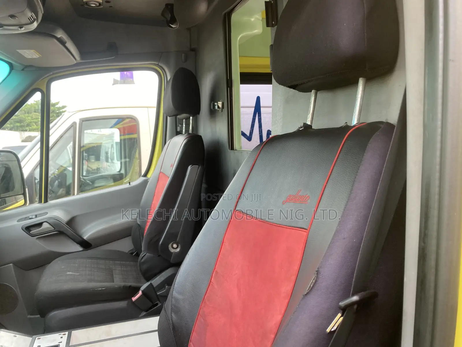 Mercedes-Benz Sprinter 2009 Yellow
