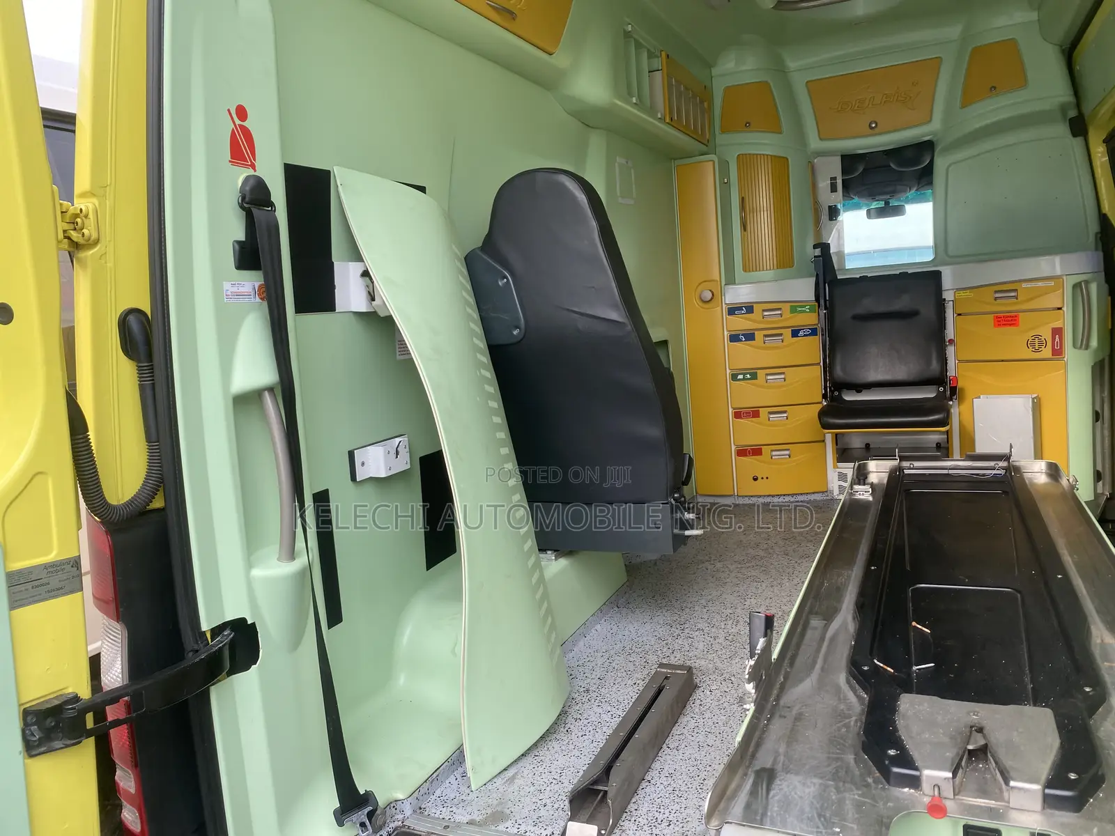 Mercedes-Benz Sprinter 2009 Yellow