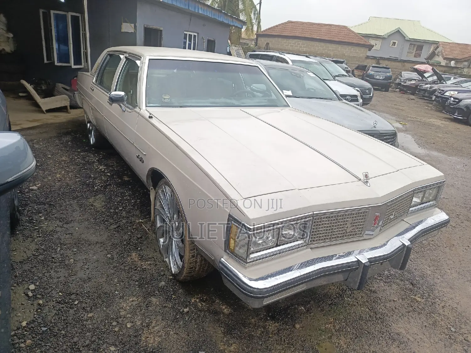 Oldsmobile 66 2006 Gold