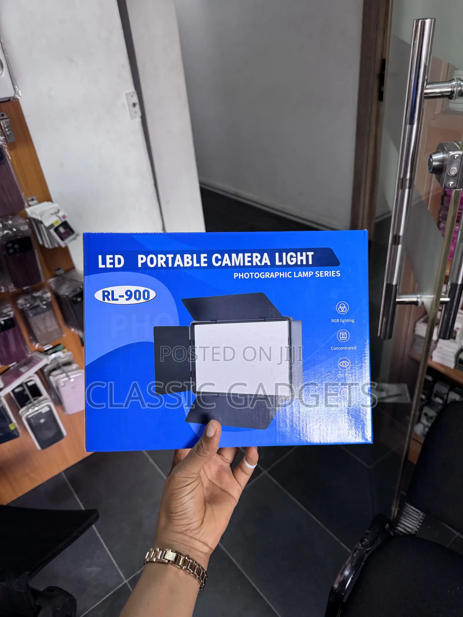 RI-900 Led Portable Camera Light With Tripod