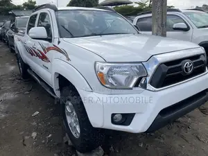 Toyota Tacoma 2015 White