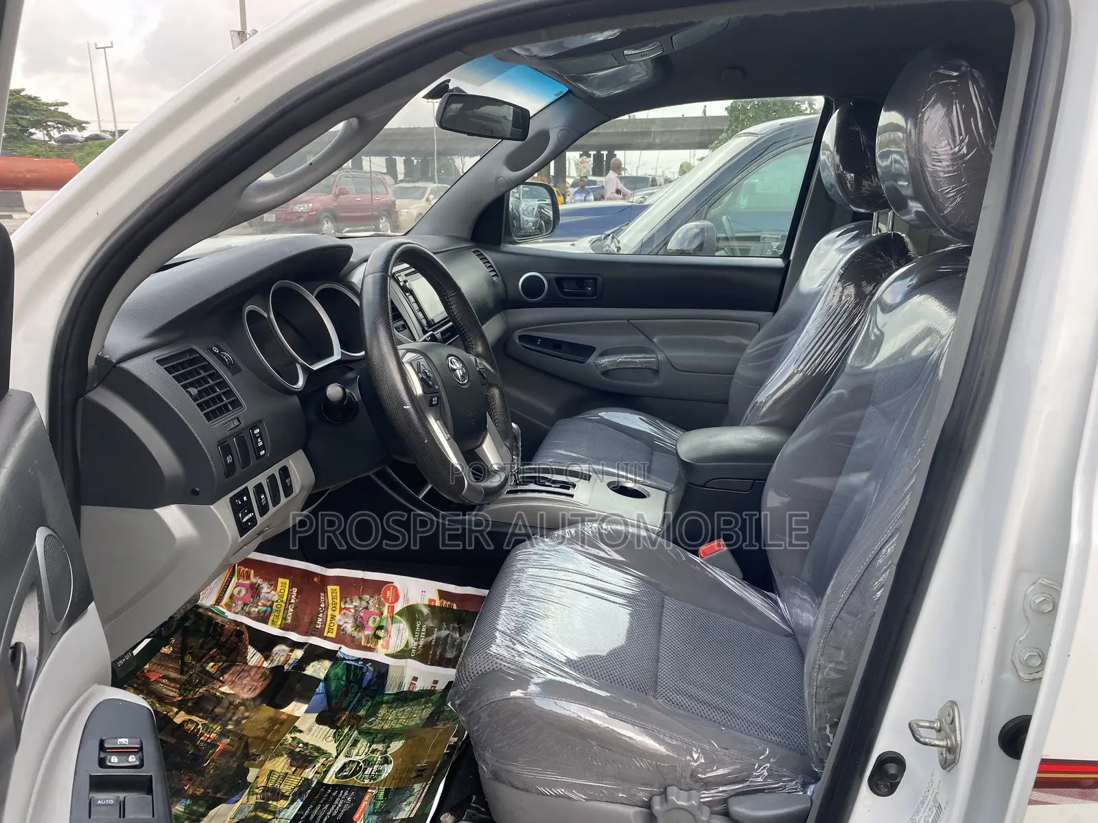 Toyota Tacoma 2015 White