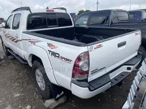 Toyota Tacoma 2015 White