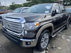 Toyota Tundra 2018 Brown