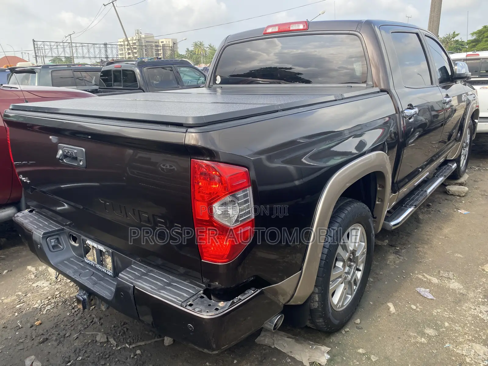 Toyota Tundra 2018 Brown