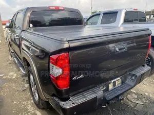 Toyota Tundra 2018 Brown