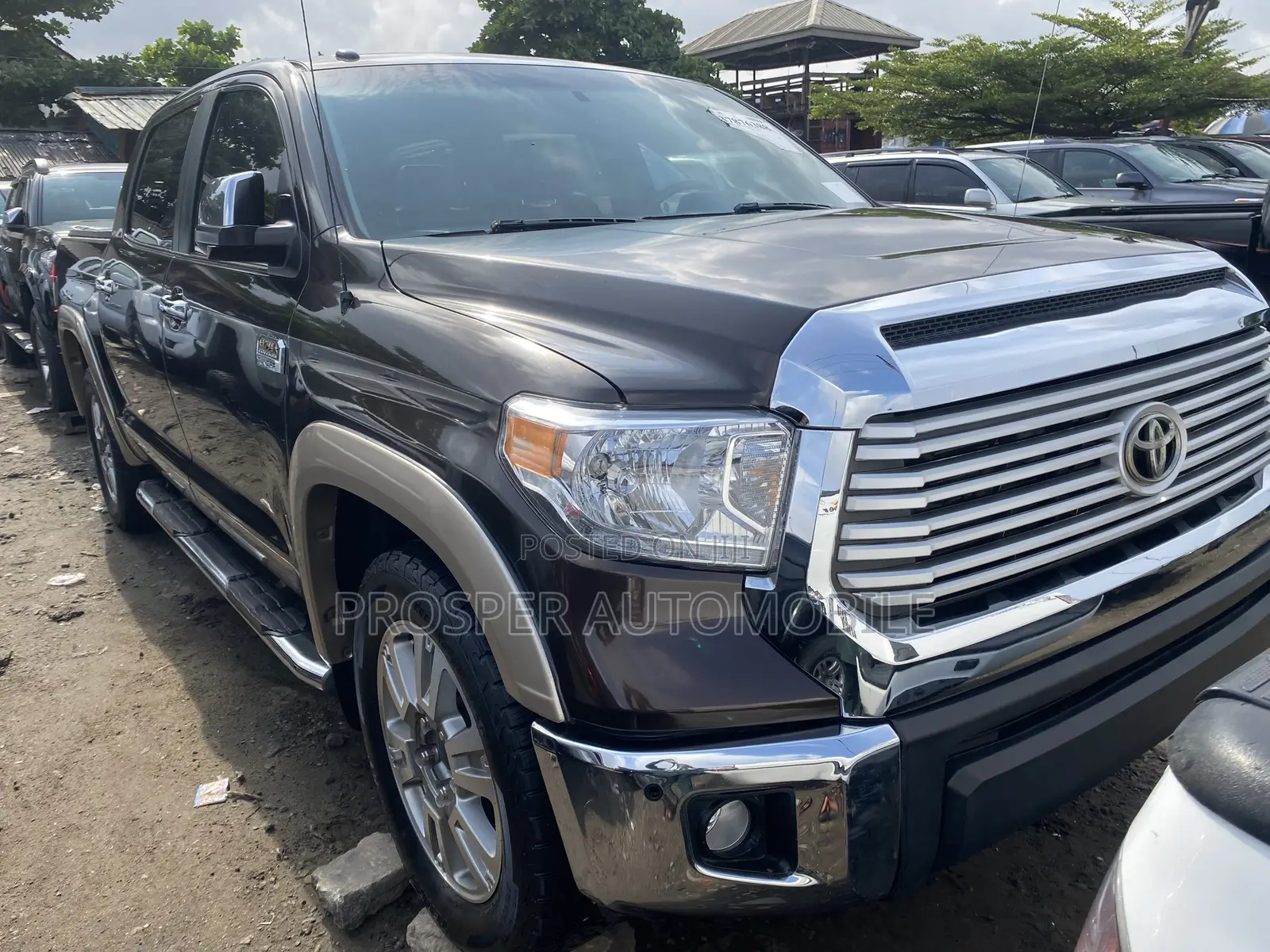 Toyota Tundra 2018 Brown