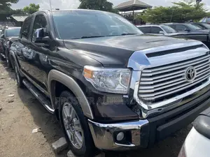 Toyota Tundra 2018 Brown