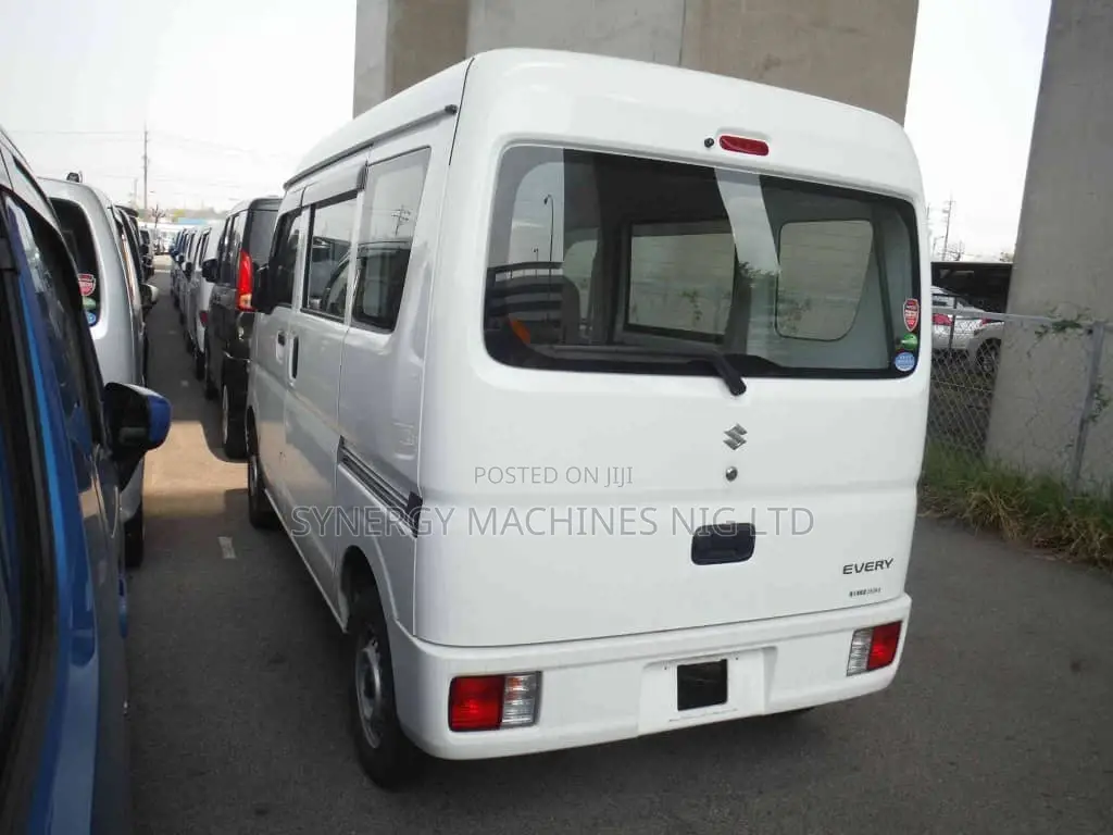 Suzuki Every 2022 White