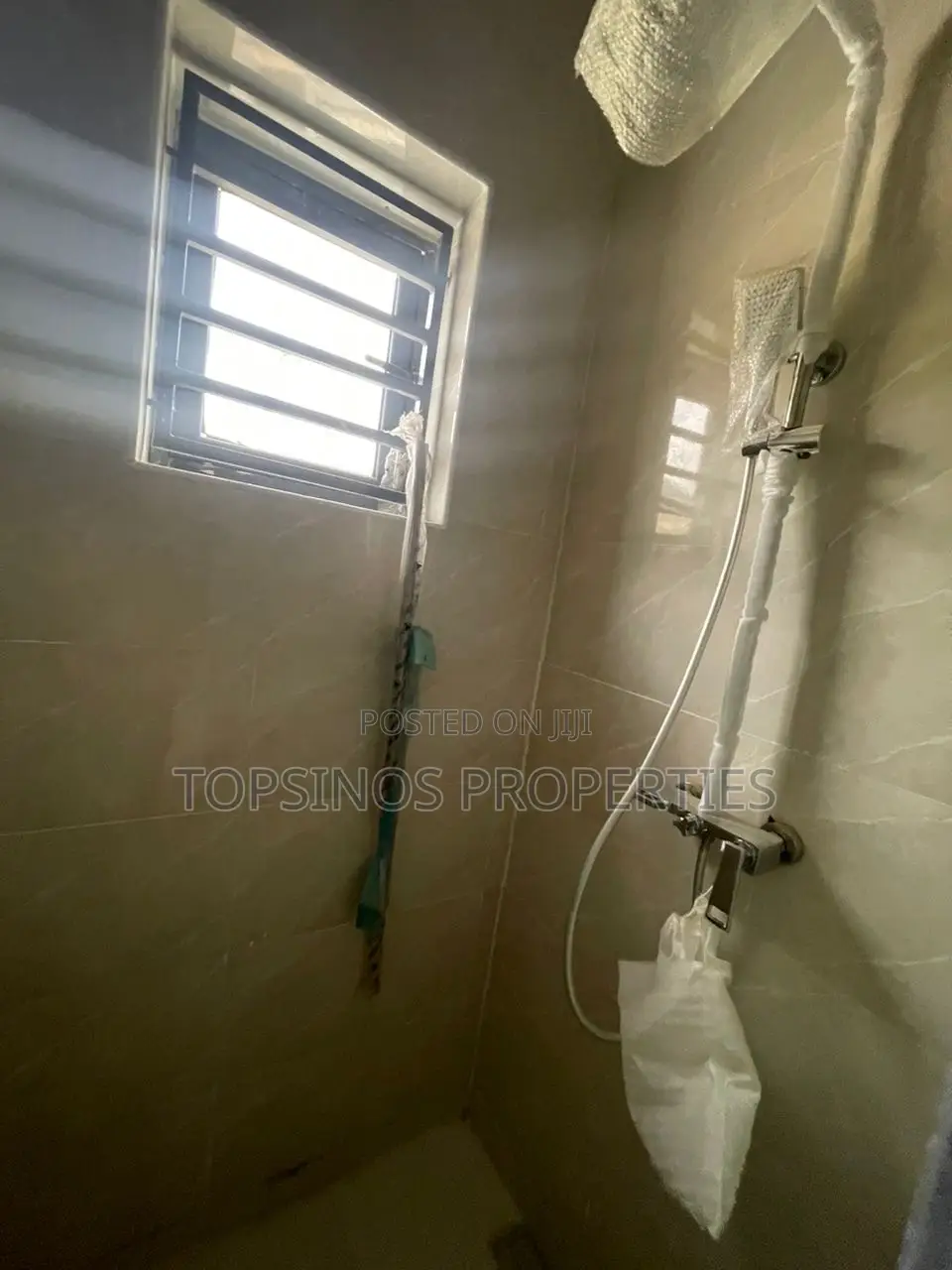 3bdrm Duplex in Dawaki for rent