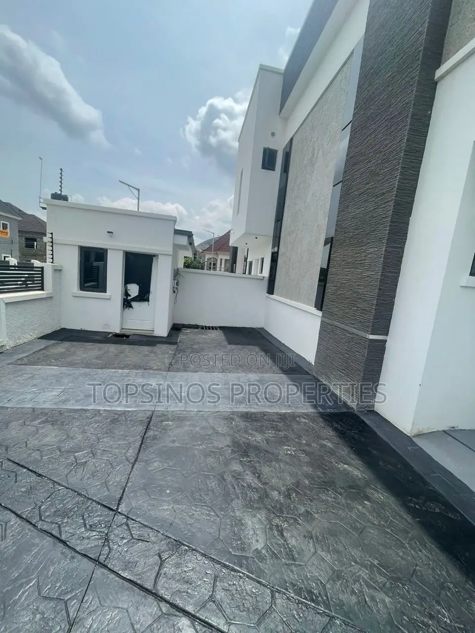 3bdrm Duplex in Dawaki for rent