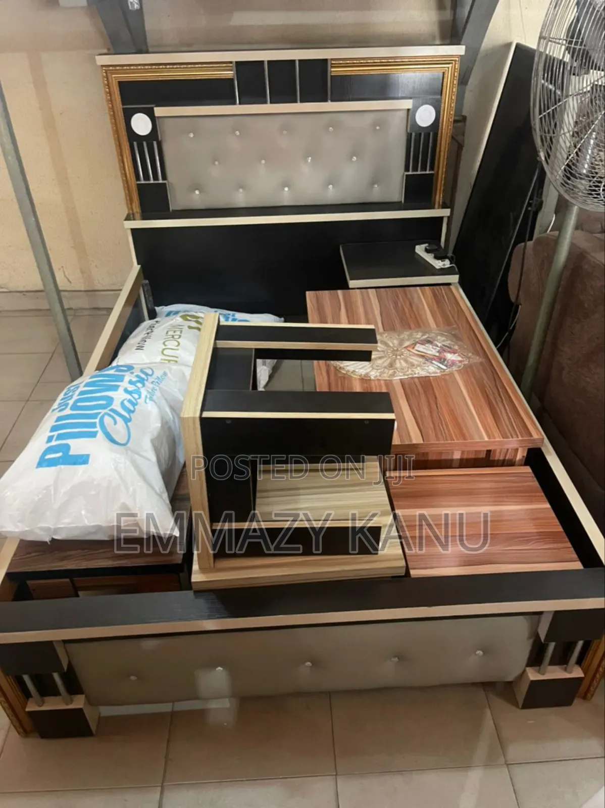 41⁄2by6 Bedframe With One Side Drawer