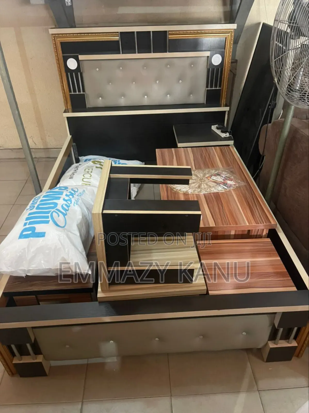 41⁄2by6 Bedframe With One Side Drawer