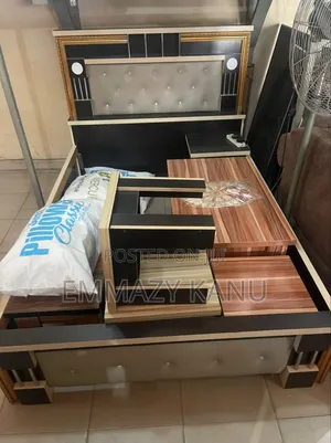 41⁄2by6 Bedframe With One Side Drawer