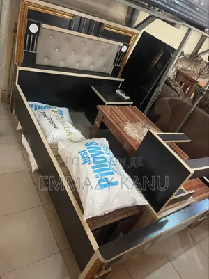 41⁄2by6 Bedframe With One Side Drawer