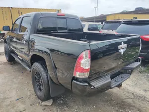 Toyota Tacoma 2013 Black