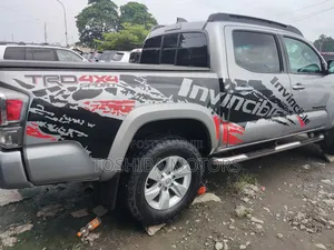 Toyota Tacoma Limited 2018 Silver