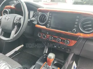 Toyota Tacoma Limited 2018 Silver