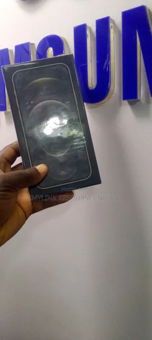 New Apple iPhone 12 Pro 256 GB Gold