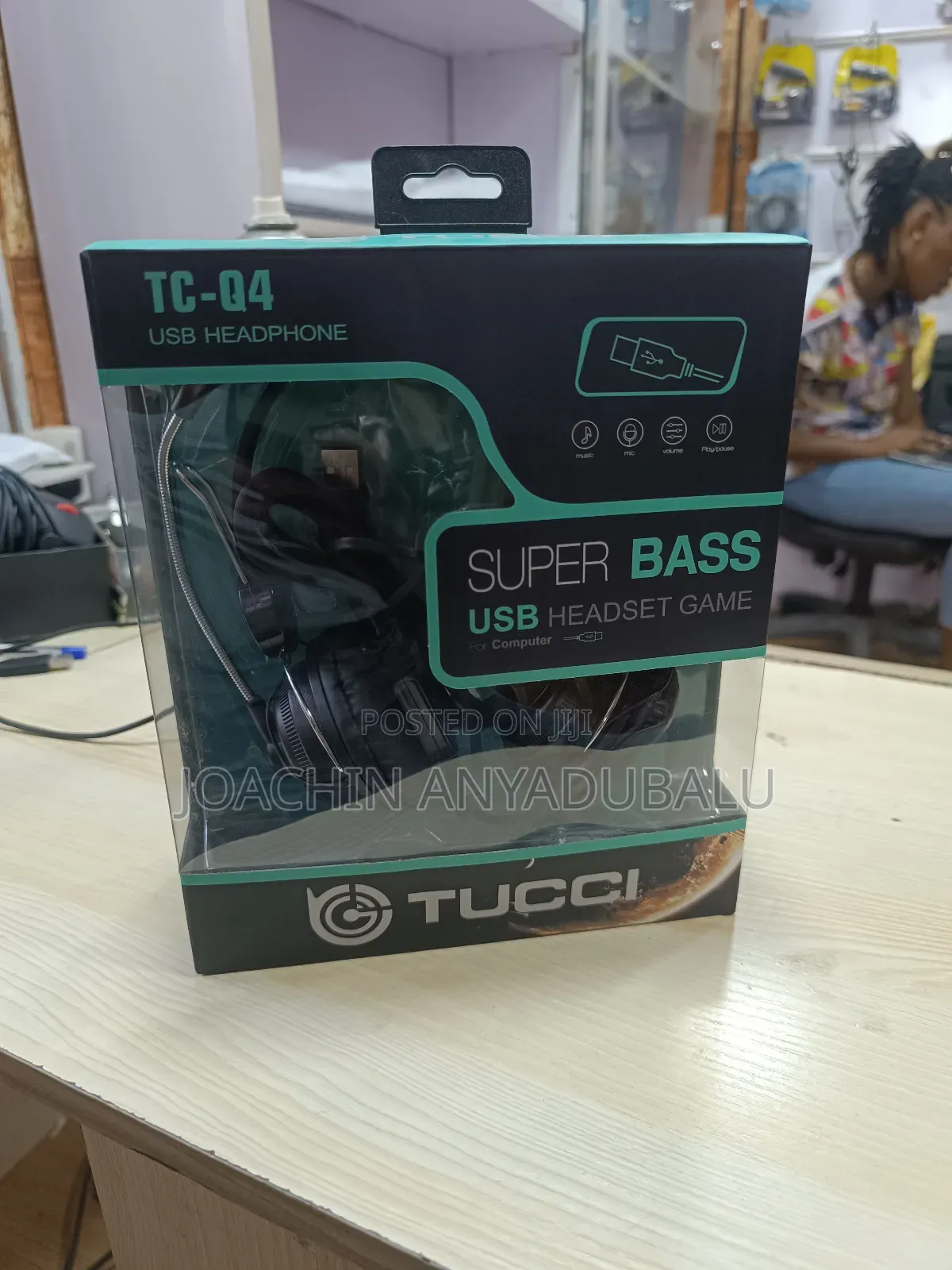 Supper Base Usb Headphones and Mic With Noise Cancellation