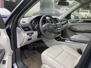 Mercedes-Benz M Class ML350 4MATIC 4dr SUV AWD (3.5L 6cyl 7A) 2015 Gray