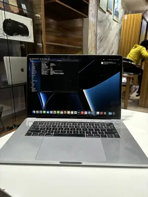 Laptop Apple MacBook Pro 2018 8GB Intel Core i5 SSD 256GB