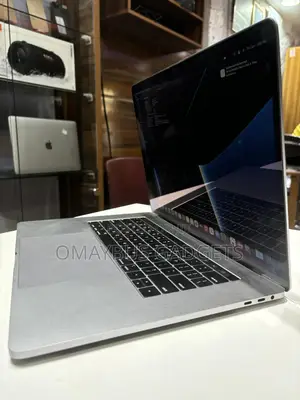 Laptop Apple MacBook Pro 2018 8GB Intel Core i5 SSD 256GB