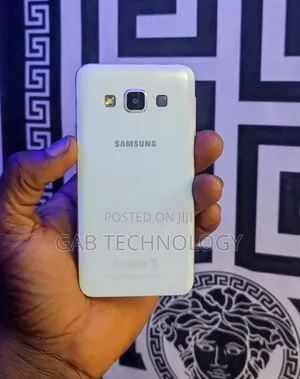 Samsung Galaxy A3 16 GB White