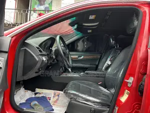 Mercedes-Benz C300 2011 Red